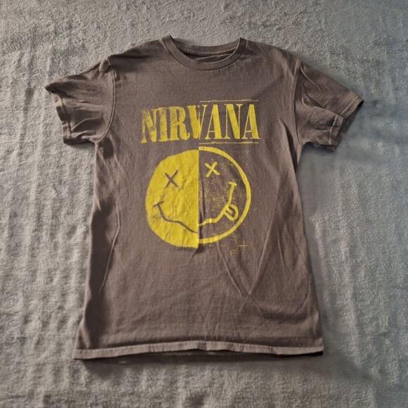 Nirvana Smiley Face Graphic Short Sleeve Shirt Size Small Gray Cotton - Picture 1 of 6